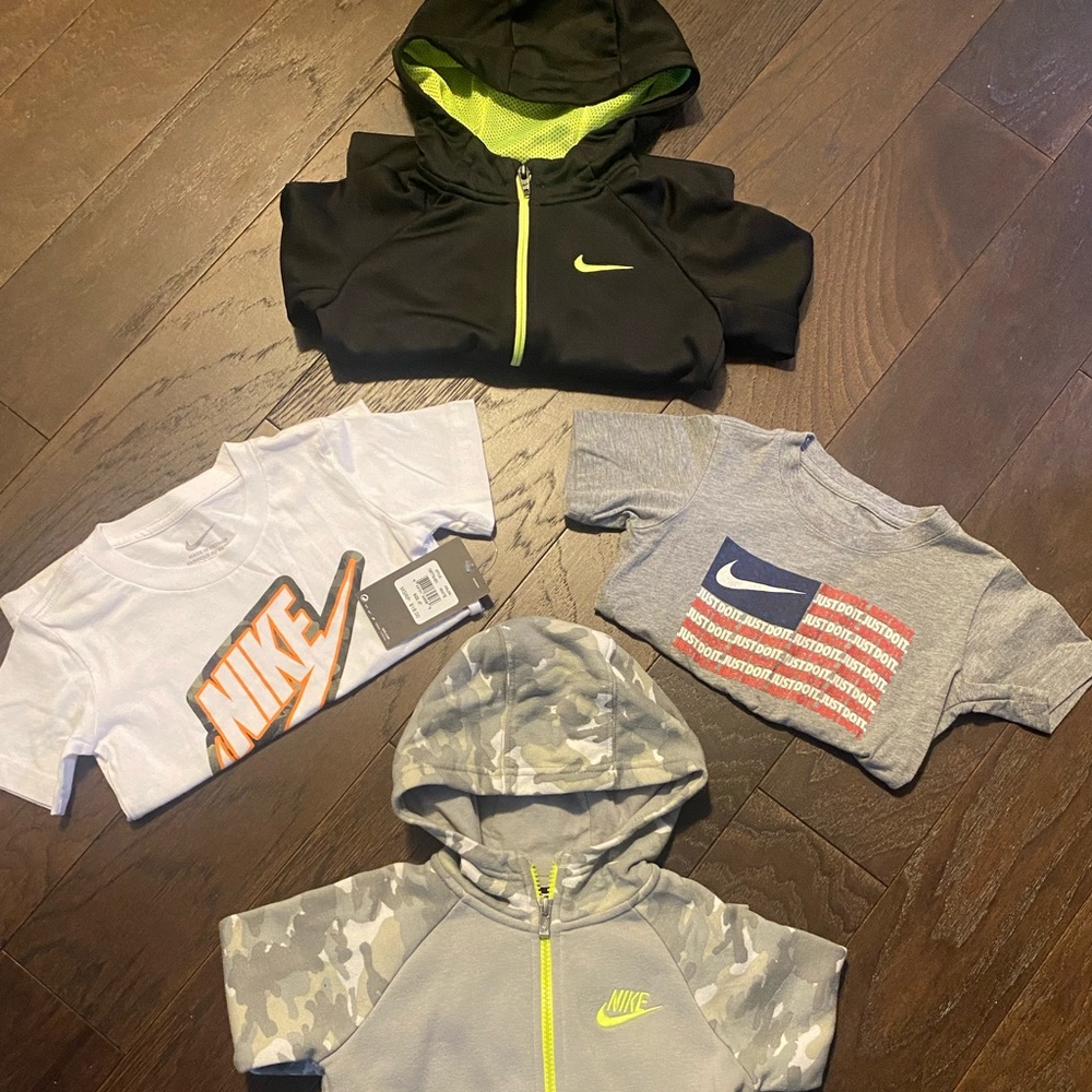 2 Nike t-shirts and 2 Nike full zip hoodies